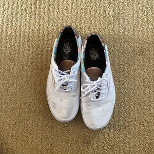 10.5 vans 59 era ( floral/true white)good condition some smudges